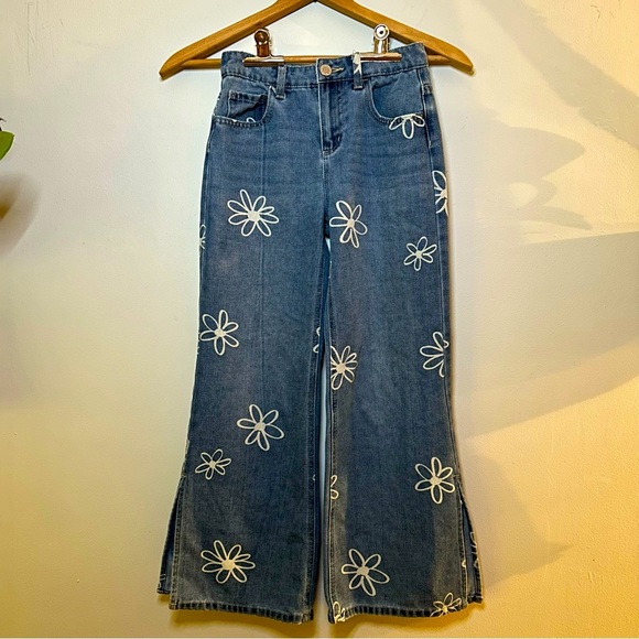 Justice Bleached Daisy Wide Leg Open Flare Denim - Picture 2 of 11